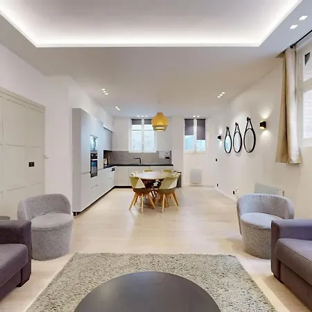 Sublime 3br-10p Apartment Paris