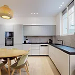 Sublime 3br-10p Apartman Párizs