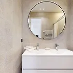 Sublime 3br-10p Apartman